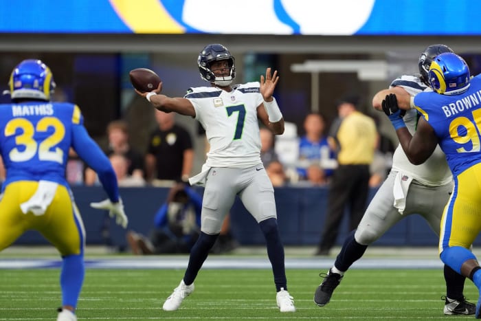 Nov 19, 2023; Inglewood, California, USA; Seattle Seahawks quarterback Geno Smith (7) passes against the Los Angeles Rams in the second quarter at SoFi Stadium.
